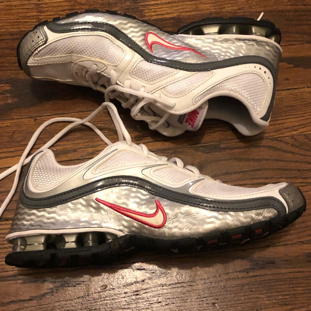 Nike Reax
